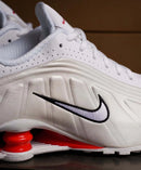 Nike Shox R4